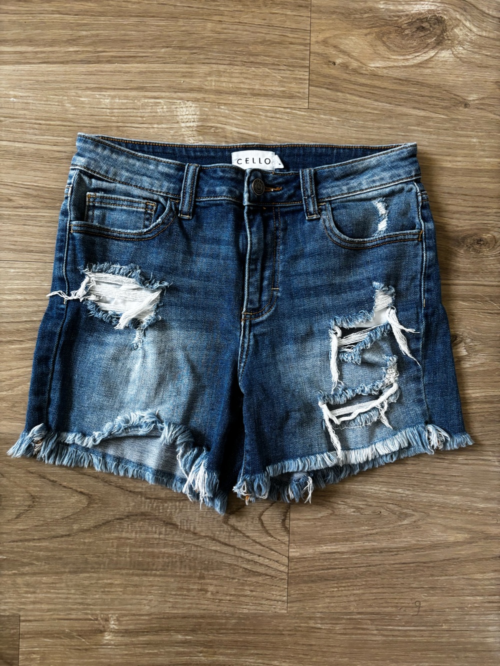 CELLO Distressed Dark Blue Denim Women's Shorts Size Small